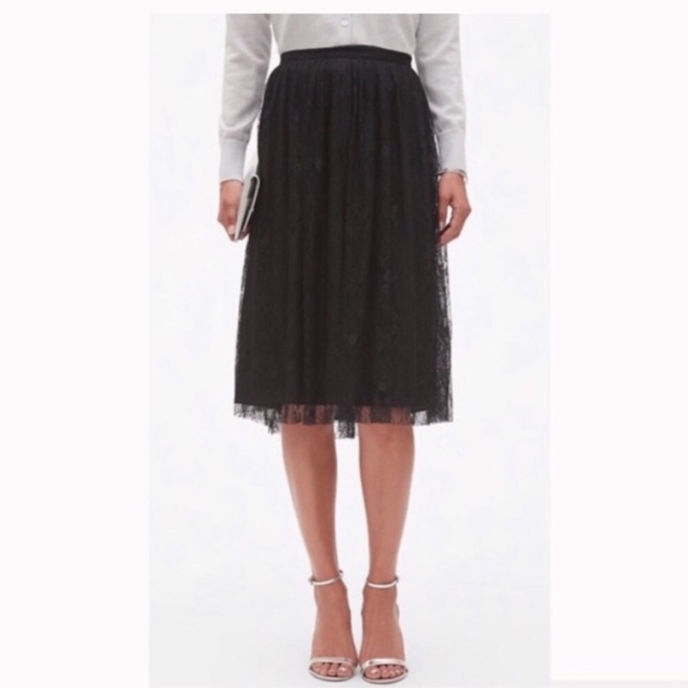 BNWT Banana Republic Black Pleated Lace Skirt